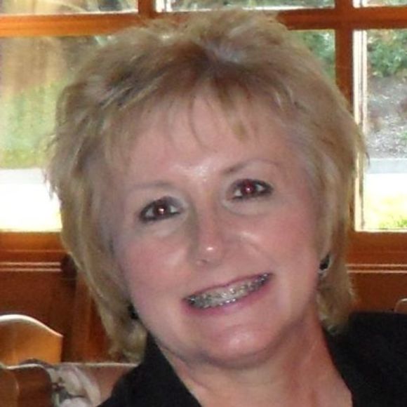 Meet your Posher, Deeann - Picture 1 of 1